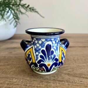 Small vintage hand painted Mexican terracotta/ceramic Talavera bud vase.
